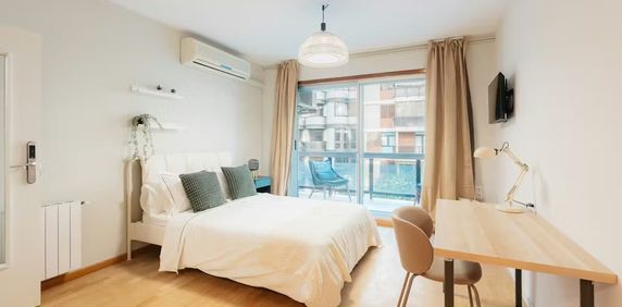 Carrer de Colón, Valencia, Valencian Community 46004 - Photo 2