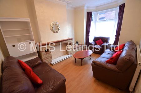 3 Bedroom Mid Terraced House for rent in Burley Lodge Road - Photo 5