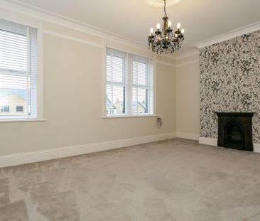 3 bedroom maisonette to rent - Photo 2