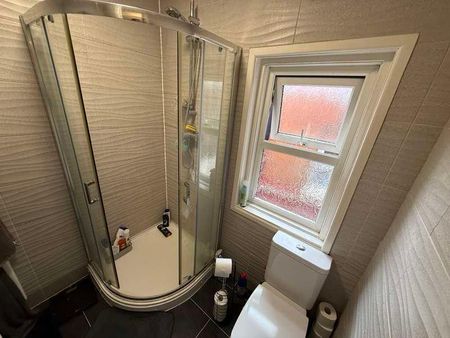 Highcliff Avenue, SO14 - Photo 4