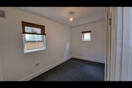3 Bed Flat, Havelock Road, CR0 - Photo 5