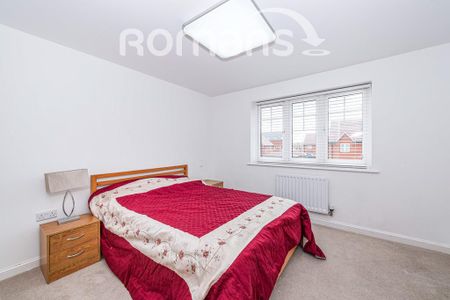 4 bedroom detached house to rent - Photo 2