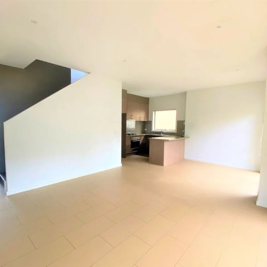 3/24 Strathallan Road, Macleod - Photo 1