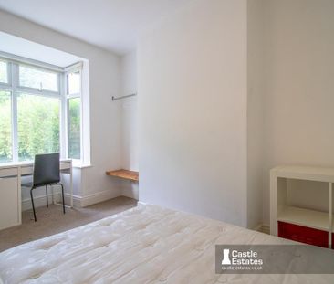 4 bedroom terraced house to rent - Photo 1