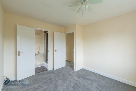 3 bedroom terraced house to rent - Photo 2