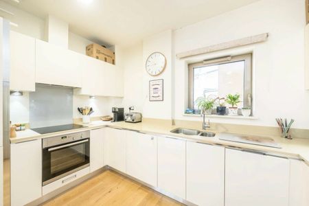 Strathblaine Road, SW11, London - Photo 3