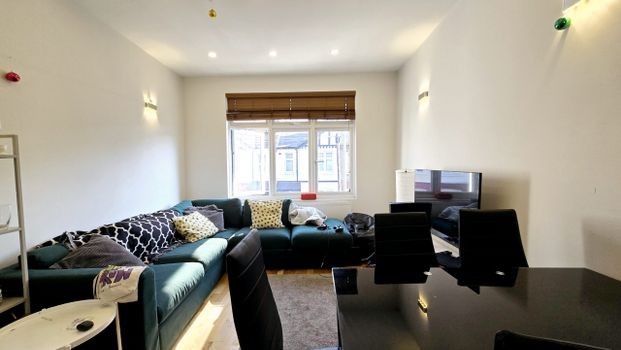 Ashvale Road, Tooting Broadway - Photo 1