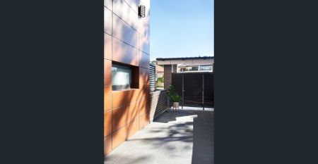 Stylish Studio in Prime Location - Photo 2