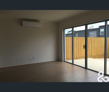 12 Euroa Street, Epping, Vic 3076 - Photo 5