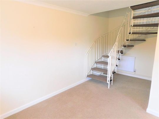 1 bedroom semi-detached house to rent - Photo 1