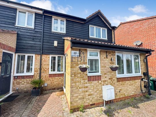 Dunnymans Road, Banstead, SM7 2AN - Photo 1