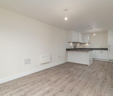 2 bedroom apartment to rent - Photo 3