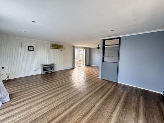 Three bedroom Home - Photo 1
