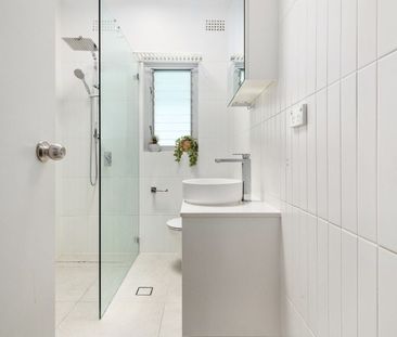 Effortless Single-Level Living - Moments to the beach - Photo 4