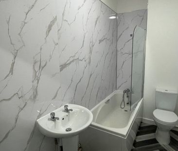 Cross Lane, Radcliffe - Photo 1