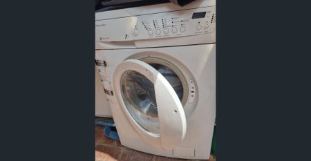 Studio Room /Bachelor Pad $330 per week - Photo 4