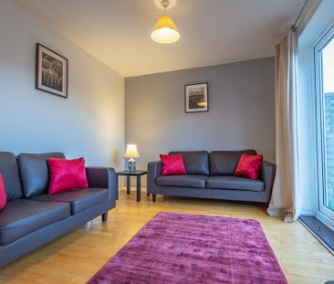 4 bedroom terraced house to rent - Photo 3