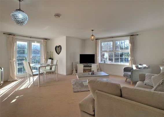 2 bedroom flat to rent - Photo 1