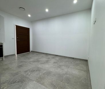 Brand New Modern&comma; Spacious 1 Bedroom Granny Flat&excl; - Photo 3