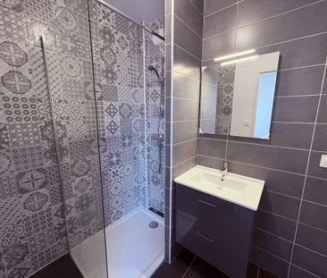 Location Appartement 4 pièces 79m² NICE 06200 - Photo 6