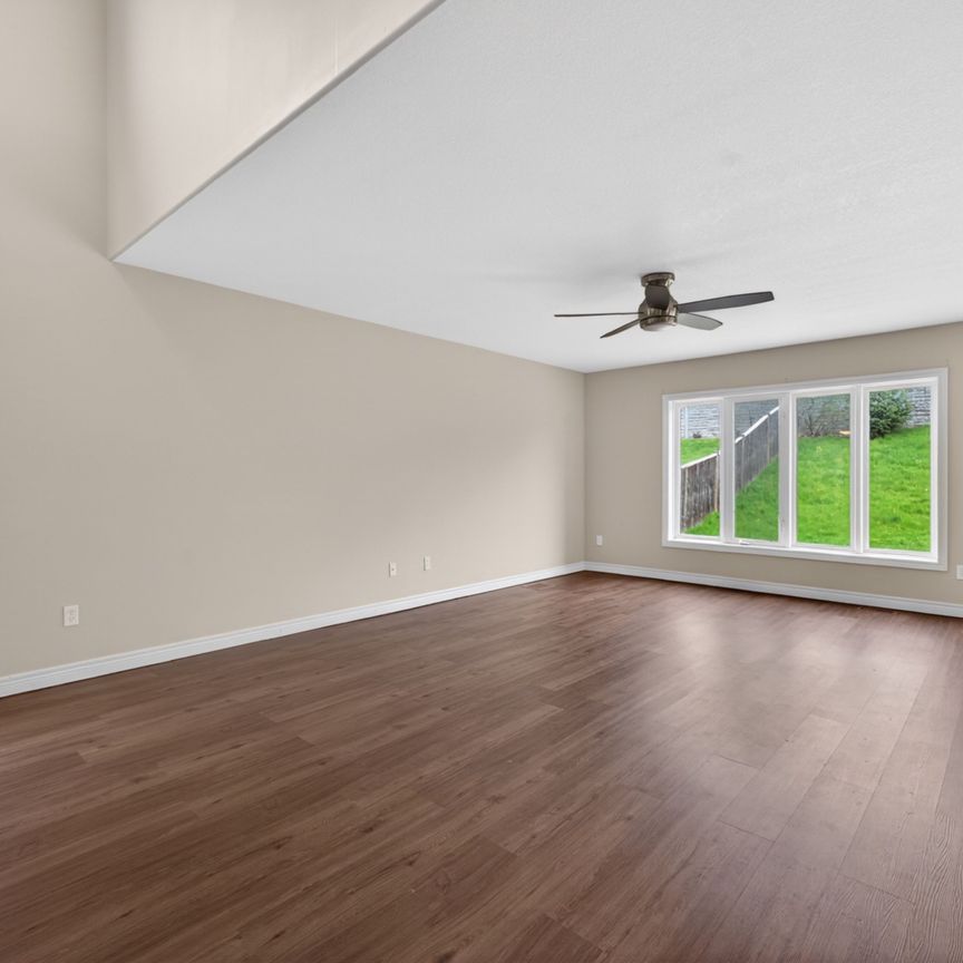 For Lease - 47 Plum Tree Lane, Grimsby, Ontario - Photo 1