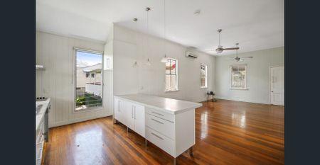 Charming Queenslander-style home in the heart of West End - Photo 3