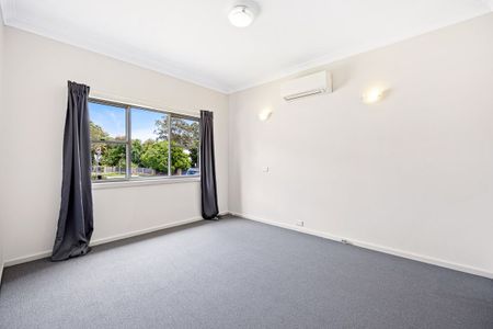 Spacious Five-Bedroom Family Home Backing onto Coolibah Reserve - Photo 3