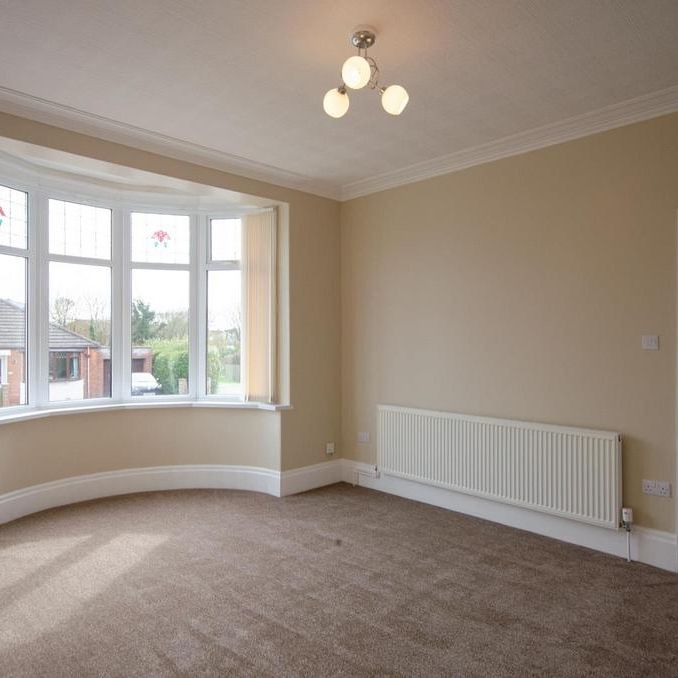4 bedroom semi-detached house to rent - Photo 1