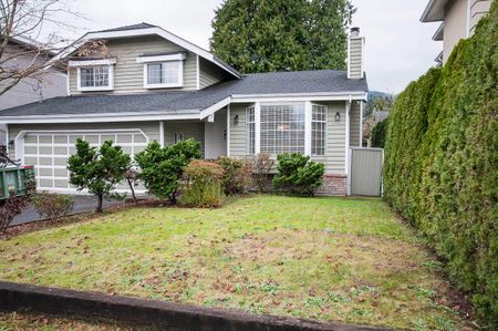 Renovated West Van Family Home - Photo 3