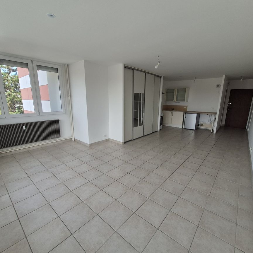 Location Appartement 1 pièce 39m² RONCHIN 59790 - Photo 1
