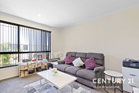 Big on Style, Easy on Upkeep - Photo 3