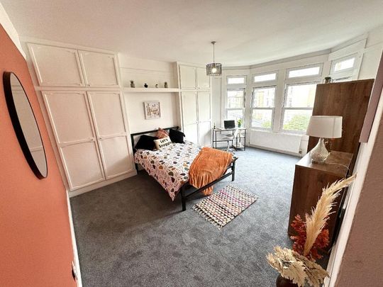 9 bedroom house to rent - Photo 1