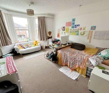 Bournemouth, BH3 - Photo 2