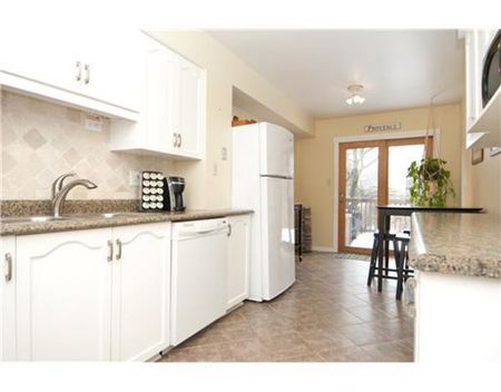 3 Robarts Cresent - Photo 2