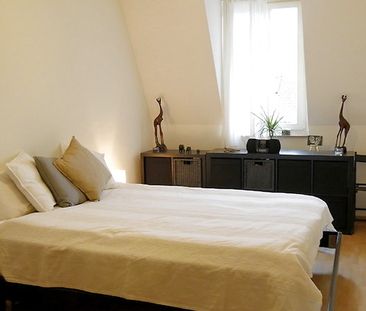 2 Zimmer-Wohnung in Zürich - Kreis 10 Höngg, möbliert, auf Zeit - Photo 2