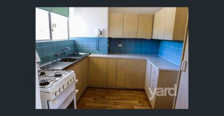 Stunning Harbour Views - Photo 3