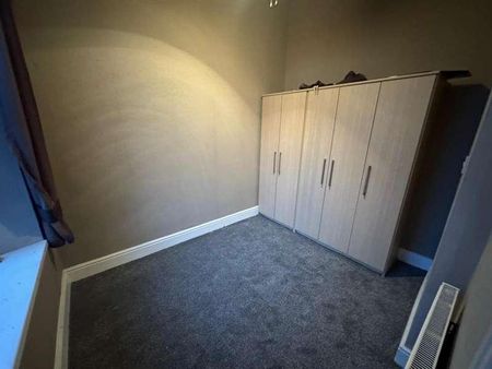 Bank Street, Dewsbury, WF12 - Photo 4