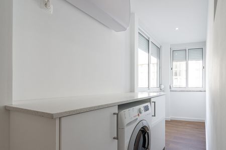 APARTAMENTO T2 REMODELADO NO BAIRRO DO ROSÁRIO - CASCAIS - Photo 4