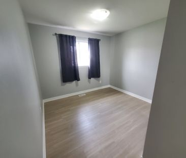 For Lease - 9 Belmont Drive, Brampton, Ontario - Photo 5