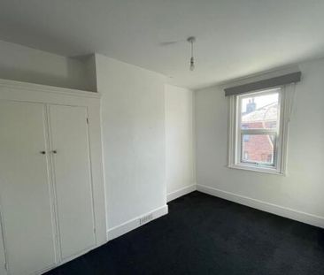 3 bedroom terraced house to rent - Photo 6