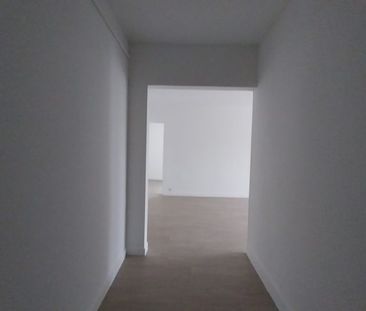 Grand T3 – 73 m² avec vue dégagée – 9? étage, centre-ville de Firmi... - Photo 1