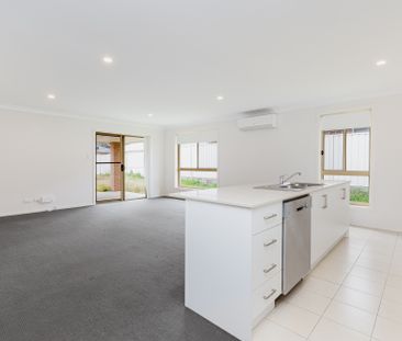 14 Vulture Street, Ellalong NSW 2325 - House For Rent | Domain - Photo 1