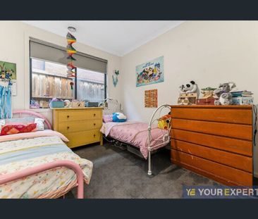 Spacious Family Home with Multiple Living Areas & Air-Conditioning - Photo 3