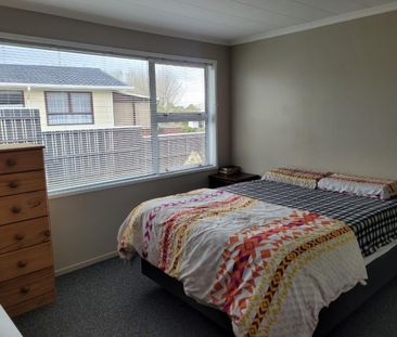 16 Trelawney Crescent, Westown, New Plymouth - Photo 2