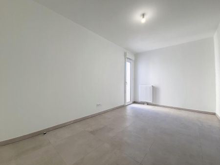 Location Appartement 3 pièces 62m² AJACCIO 20000 - Photo 3