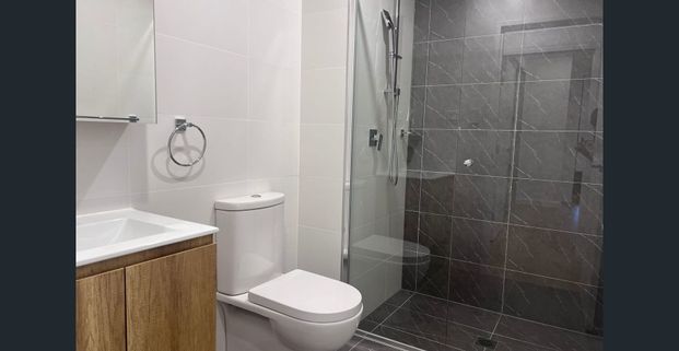 Brand New 2 + Study Apartment ! - Photo 1