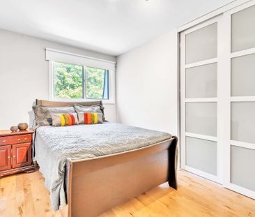 For Lease - 14 Poplar Crescent, Aurora, Ontario - Photo 2