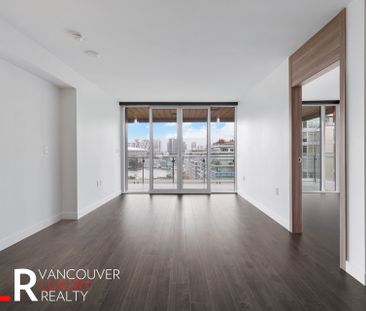 Condo in Vancouver West Side, BC - Photo 5