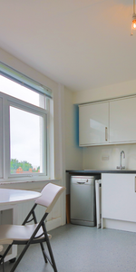 Lovely house with garden, close to Universities Room F - Photo 4