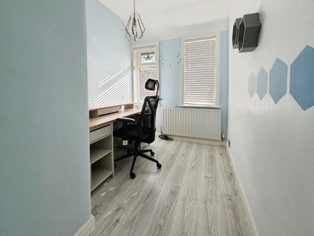 3 bedroom terraced house to rent - Photo 3